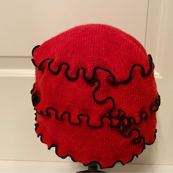 JES IRIE WEAR HAT RED BLACK KNIT ACCESSORY SIZE M main image 4